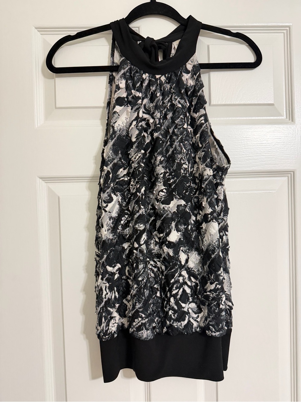 Heart Soul Black & White Textured Halter Tank